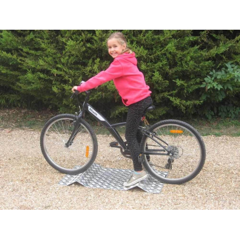 Buckelpiste für Kinderparcours