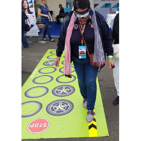 4 x 1,5 m langer „Gleichgewichtsparcours” für Alkoholbrillen – individuell anpassbar