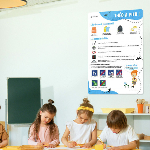 Starres Lehrmittel für Kinder als Fußgänger – Théo zu Fuß