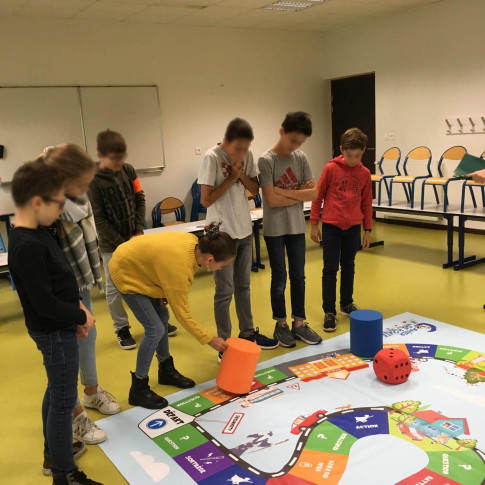 Riesenspiel zur Verkehrssicherheit Sécuricity©