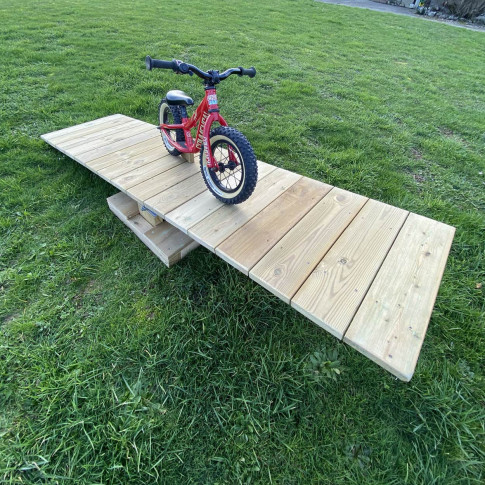 Wippbrett für Kinderparcours