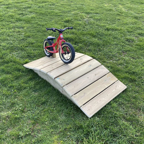 Einfacher Buckel für Kinderparcours