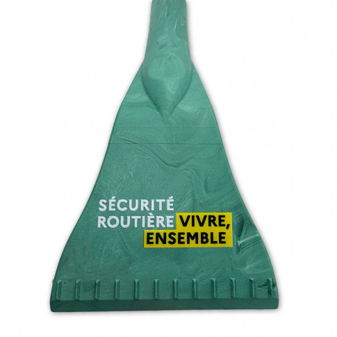 Recycelte Eiskratzer