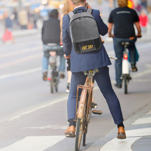 Blinkender Fahrradrucksack