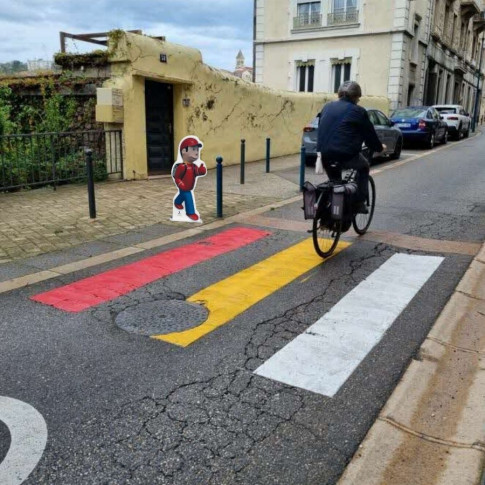 Bonhomme passage piéton