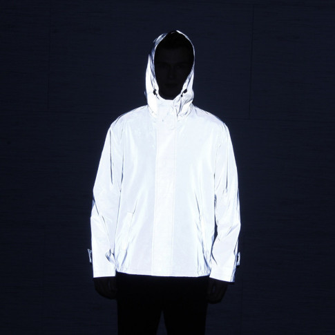 Vollständig reflektierende Windjacke