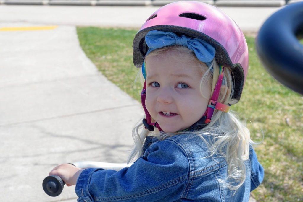 A partir de quel âge peut-on emmener un bébé sur un siège vélo ? – Tête à  Casque