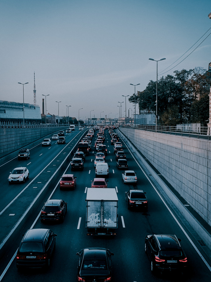 Circulation interfile moto et embouteillage