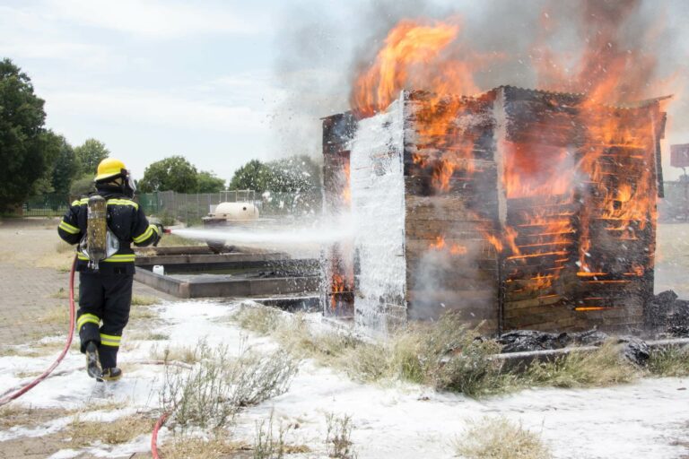 norme-anti-feu-B1-incendie-risque-test-essai-pompiers
