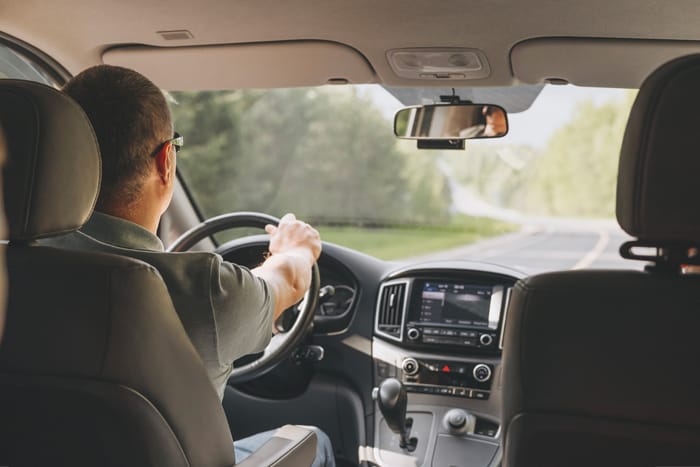 Sécurité : les équipements obligatoires en voiture