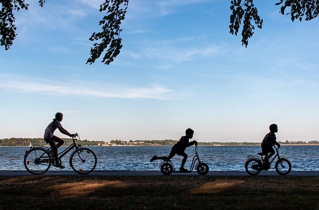 Comment apprendre à son enfant à faire du vélo ? 